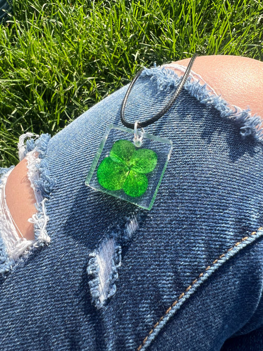 Necklace: Four Leaf Clover Pendant