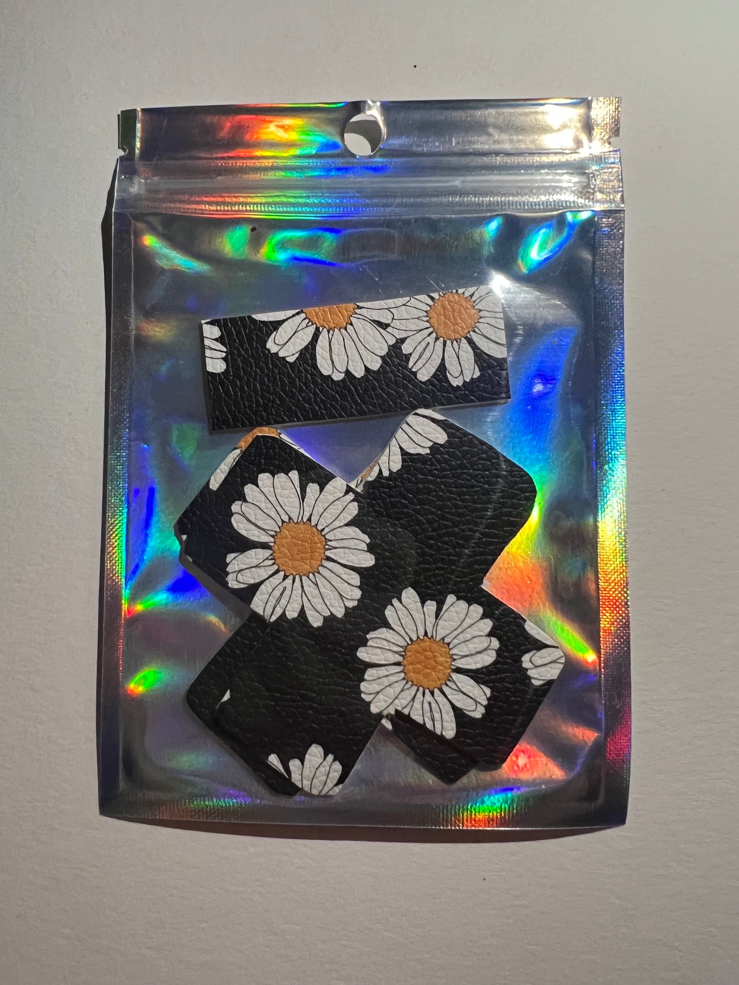 Pasties: Black Daisy Flowers Pasties