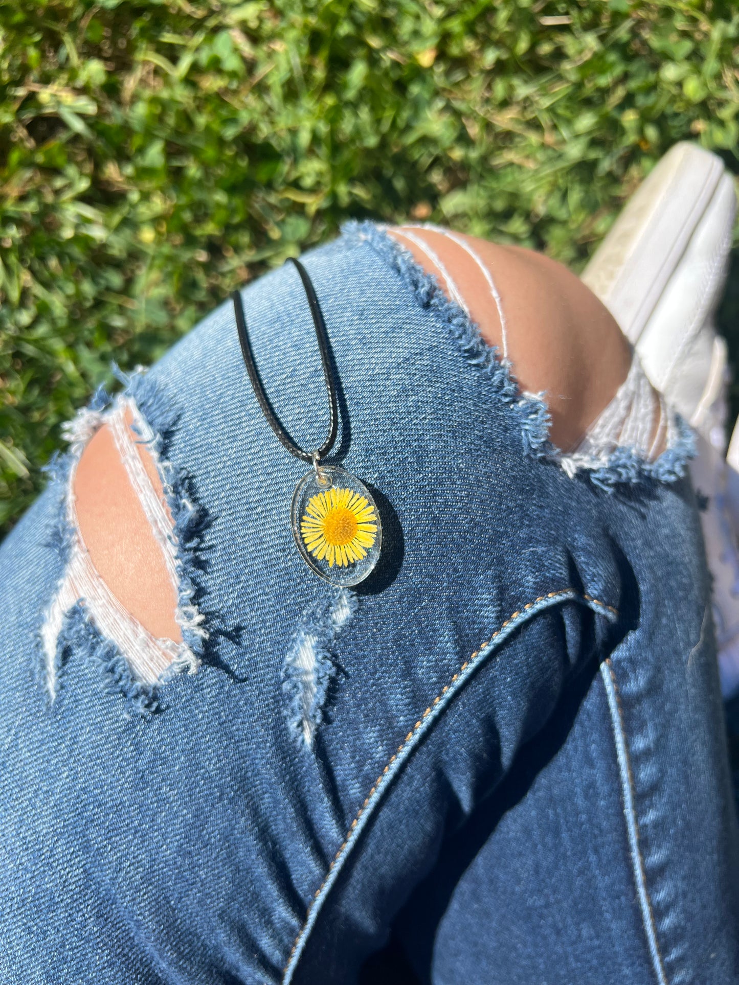 Necklace: Yellow Daisy Oval Pendant